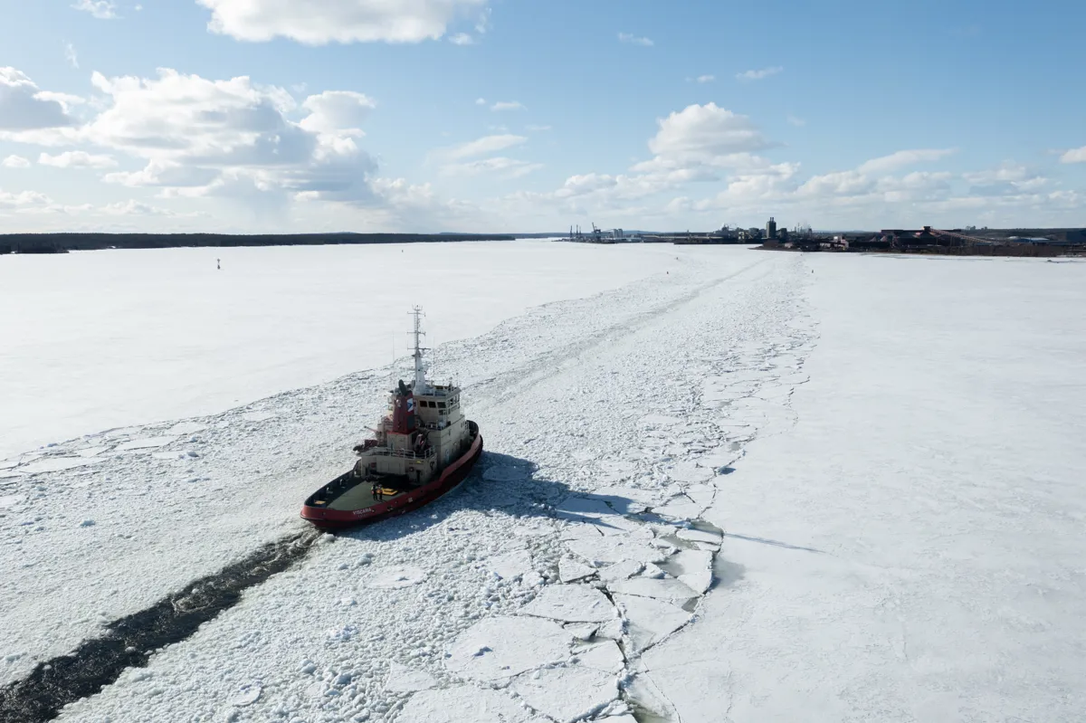 Bogserbåt vinter